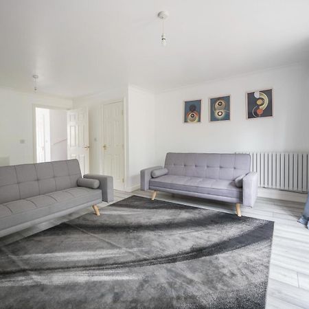 Maidstone Villa 3 Bedroom Free Sports Channels,Parking Sleeps 7 Extérieur photo