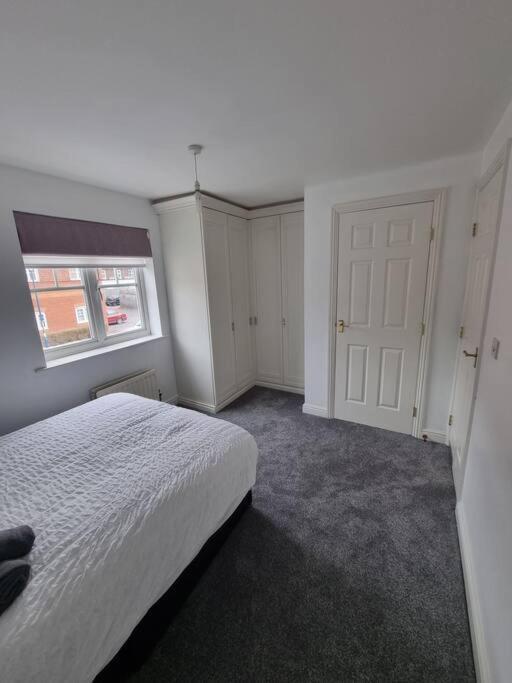 Maidstone Villa 3 Bedroom Free Sports Channels,Parking Sleeps 7 Extérieur photo