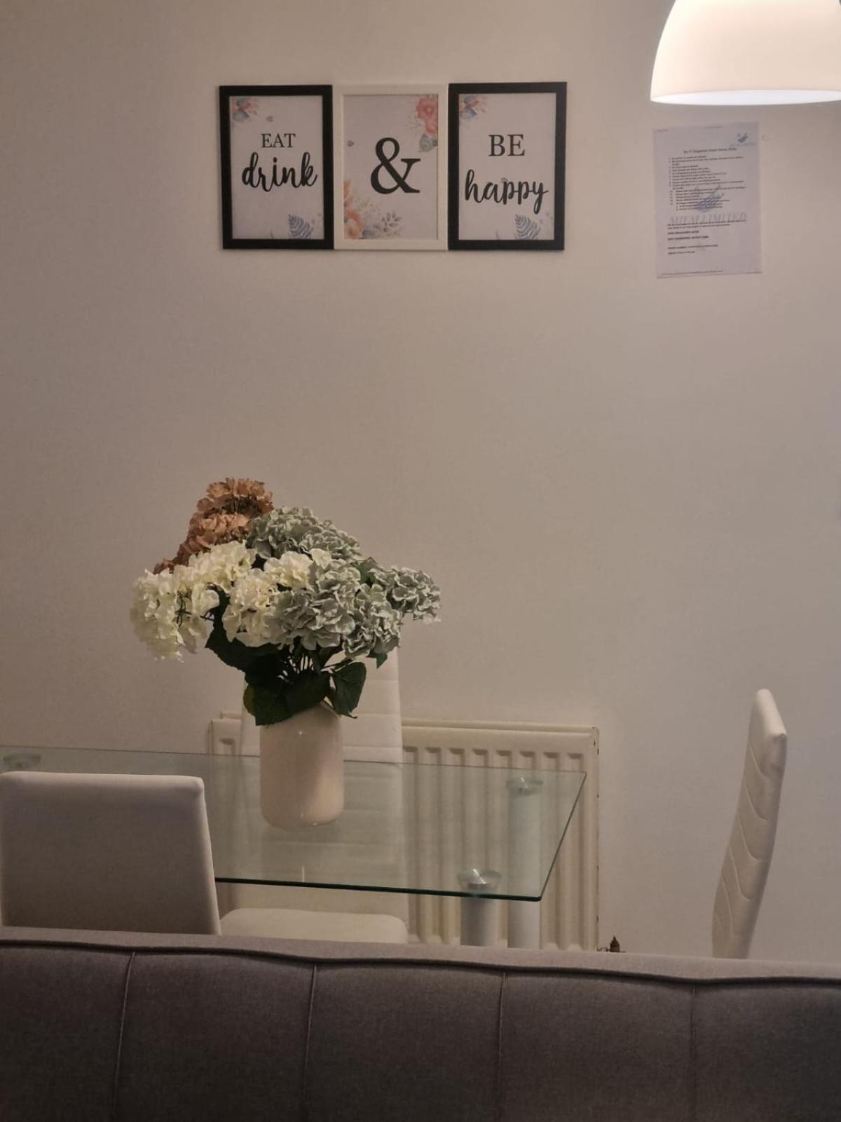 Maidstone Villa 3 Bedroom Free Sports Channels,Parking Sleeps 7 Extérieur photo